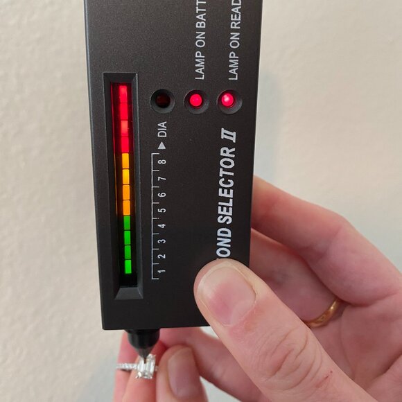 ✨Stunning 1 ct Emerald Cut Moissanite Ring ✨ - Picture 8 of 8